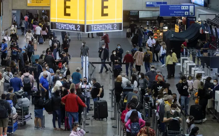 123milhas suspende passagens: sou obrigado a aceitar o voucher? Posso pedir reembolso de gasto com hotel? Saiba seus direitos