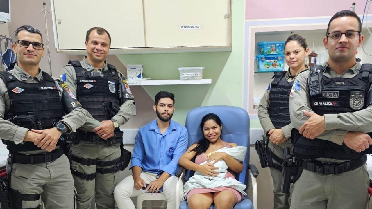 Militares da Patrulha Maria da Penha de Arapiraca salvam bebê vítima de engasgo