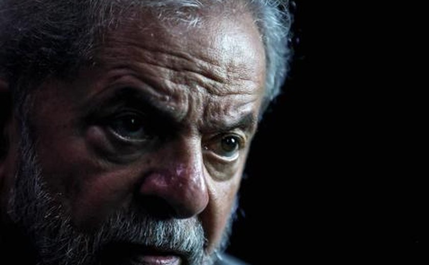 &#8216;É o companheiro Gilmar&#8217;, gritam apoiadores de Lula no Sindicato dos Metalúrgicos