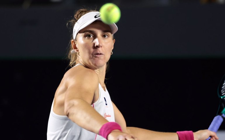Bia Haddad cai na estreia e dupla de Stefani avança no WTA de Adelaide