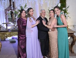 Sra. Maria José, filhas: Carbia Cristine, Keyla Cristine, Melrily Machado. Esposo Sr. Cídio Salgueiro Reprodução