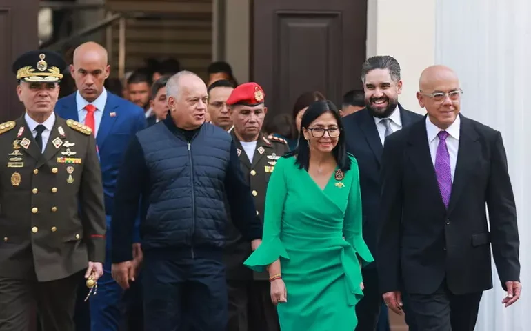 UE diz que manterá relações com Venezuela para proteger interesses europeus