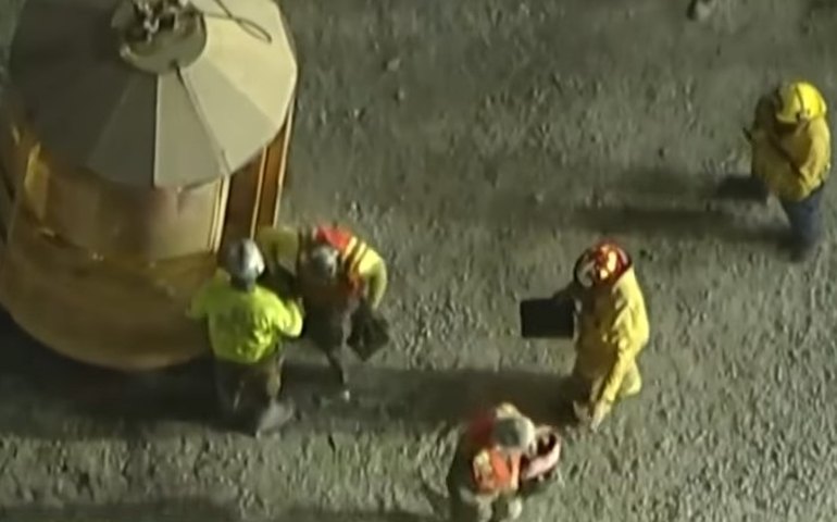 31 operários são resgatados a 137 metros de profundidade após desabamento de túnel nos EUA