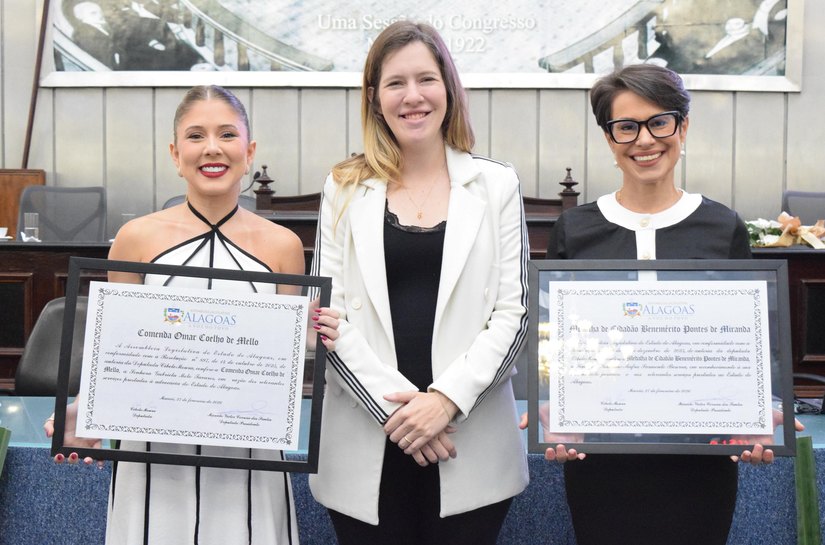 Cibele Moura entrega comendas a Gabriela Tavares e Karoline Beserra e exalta protagonismo feminino na área jurídica