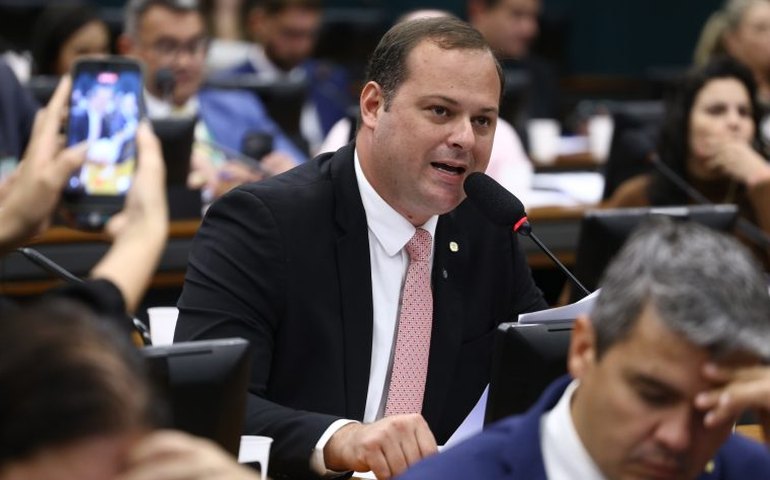 Comissão aprova prioridade para liminares de saúde sobre pedidos de gratuidade de Justiça