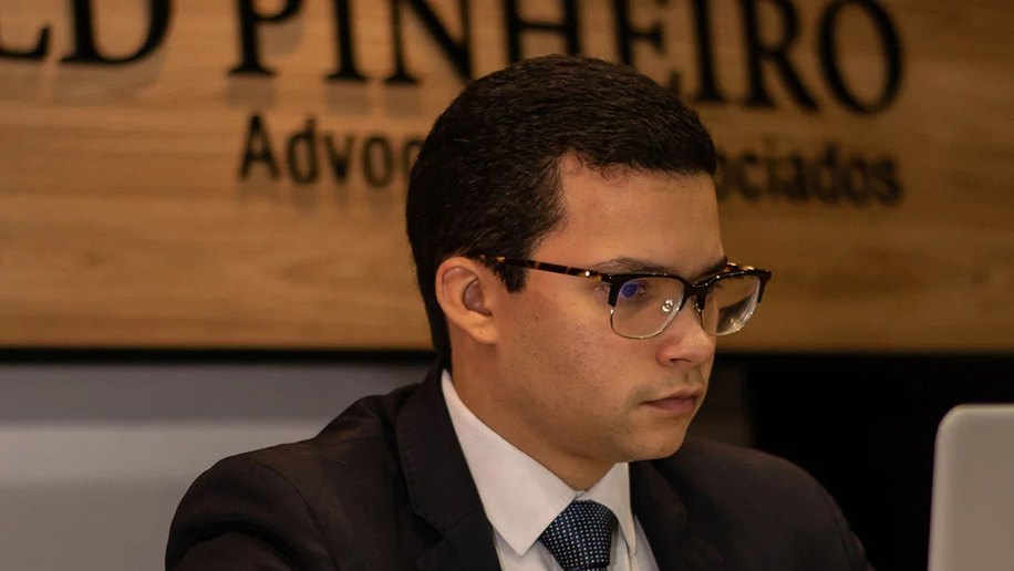 Alagoas registra aumento de 30% em crimes de stalking: entenda o que é