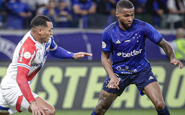 Cruzeiro perde do Fortaleza pela 1ª vez em casa, chega a sete jogos sem vitórias e é vaiado