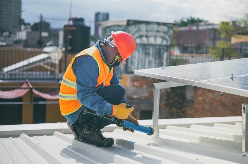 SENAI Alagoas amplia oferta de cursos na área de energia e profissionaliza para a economia verde