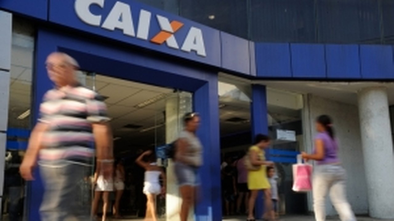 Clientes da Caixa podem requerer saldo de contas encerradas pelo banco