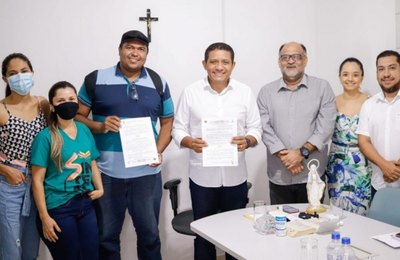 Prefeito Júlio Cezar sanciona nova Lei de Gestão Democrática nas escolas