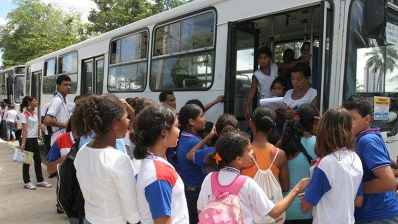 Prazo para municipalização do transporte escolar é prorrogado