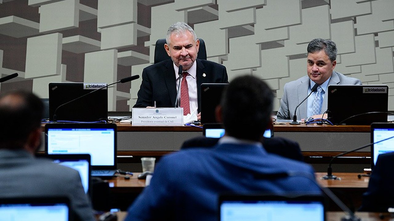 CAE adia votação de projeto que prorroga desoneração da folha até 2027