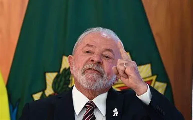 Lula reúne rivais históricos em Alagoas em meio à indefinição eleitoral