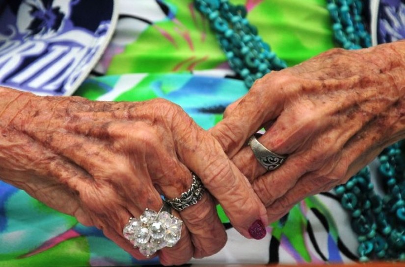 Defensoria e entidades públicas debatem sobre abrigos para idosos