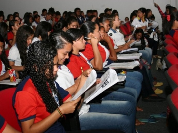 Estudantes do Vale do Paraíba intensificam preparativos para o Enem