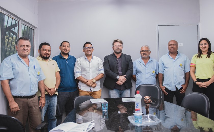 SMTT implanta melhorias no serviço de táxi da capital