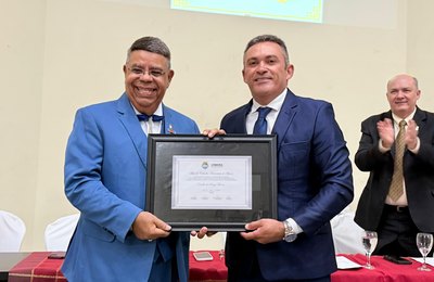 Câmara entrega Título de Cidadão Honorário ao professor universitário Eraldo de Souza Ferraz