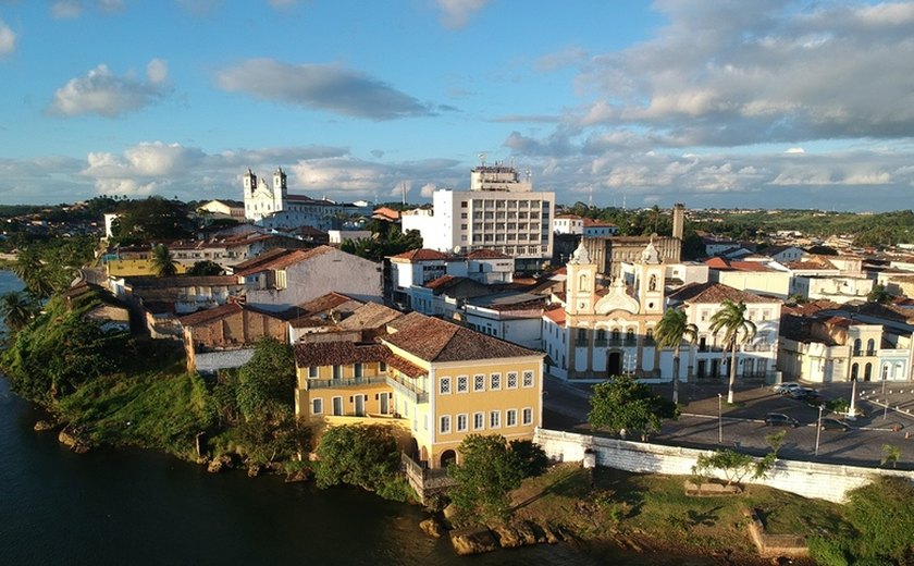 Feriado altera funcionamento de setores da Prefeitura de Penedo e do comércio