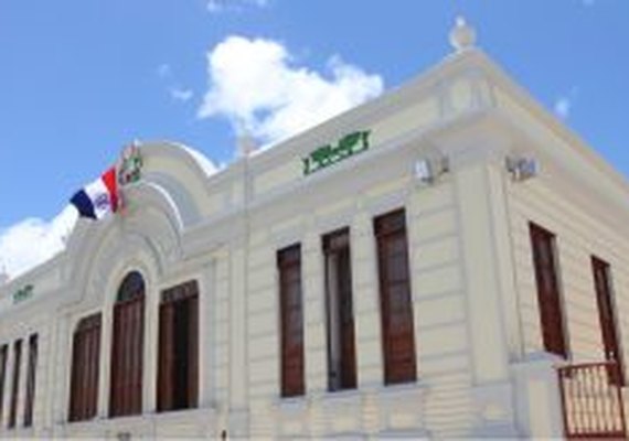 Governo entrega escola histórica à população de São Luís do Quitunde