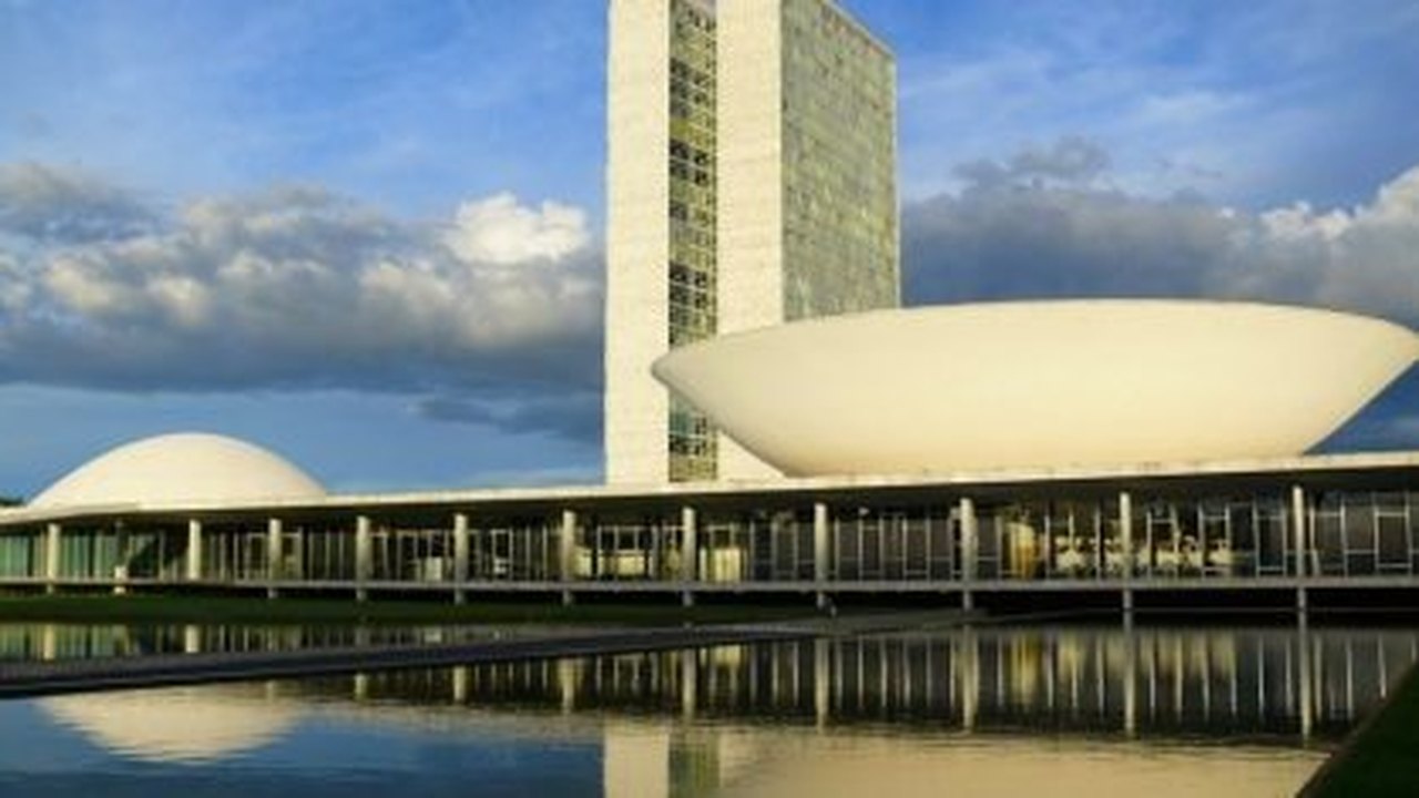 Governo federal e DF firmam acordo para regularização fundiária de áreas