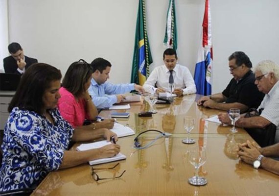 &#8216;É preciso respeitar o cenário financeiro que estamos atravessando&#8217;, diz secretário