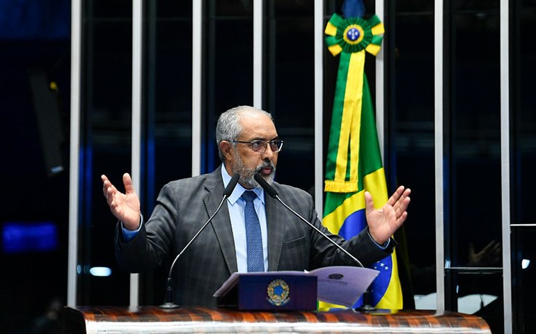 Paim destaca aprovação de isenção do IR para quem ganha até R$ 5 mil na CAE