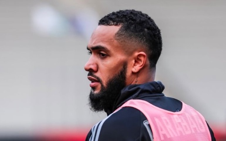 Diretor de futebol do Flamengo confirma acerto com o atacante Juninho, do Qarabag