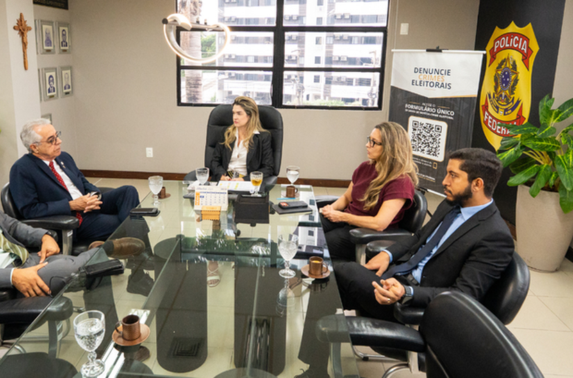 Presidente do TRE visita superintendente da PF e debate ações para as Eleições 2026