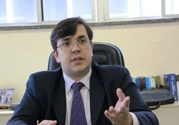 Professor da Ufal toma posse como desembargador federal