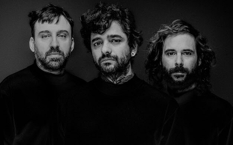 Prestes a lançar novo álbum, Fresno promove single