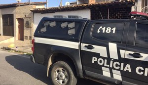 Homem mata ex-esposa a facadas na frente da filha em Nossa Senhora do Socorro / Foto: Foto: Aline Aragão/TV Atalaia