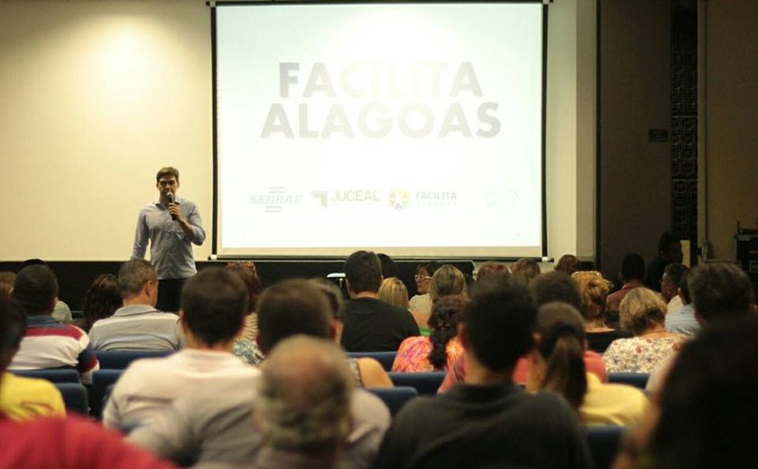 Servidores municipais são capacitados para gerenciar o portal Facilita Alagoas