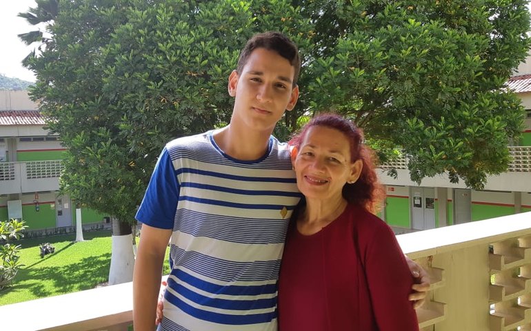 Mãe e filho falam sobre experiência de passar no Exame de Seleção do Ifal Palmeira