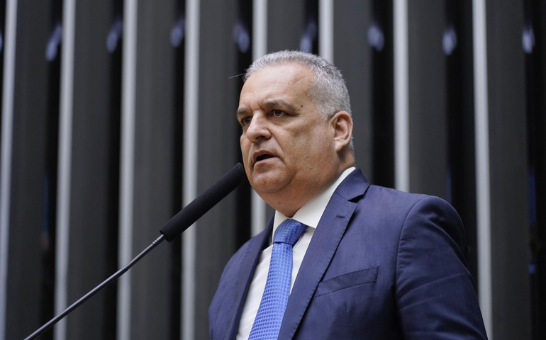 Alfredo Gaspar propõe limite para juros em consignado com FGTS para trabalhadores CLT