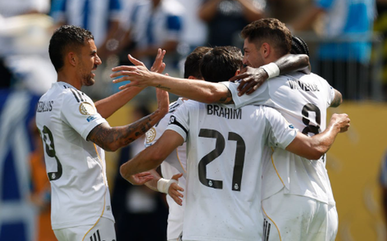 Real Madrid não se desespera com um a menos, bate o Pachuca e elimina os mexicanos do Mundial