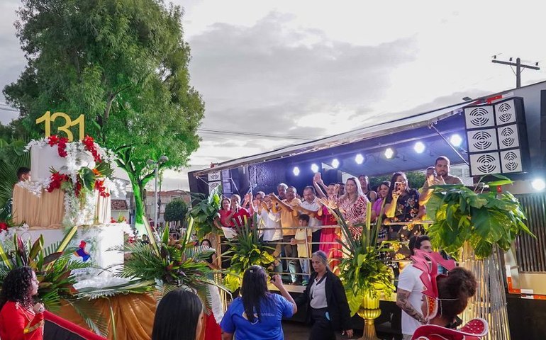 Desfile Cívico Estudantil marca as comemorações dos 131 anos de Traipu