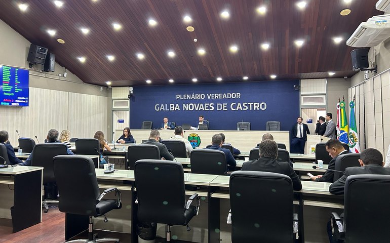 Câmara encerra ano com aprovação de quase 100 leis e 3.800 indicações