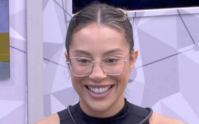 'BBB 25': Renata aponta falas dos gêmeos e questiona alianças com grupo do seu quarto