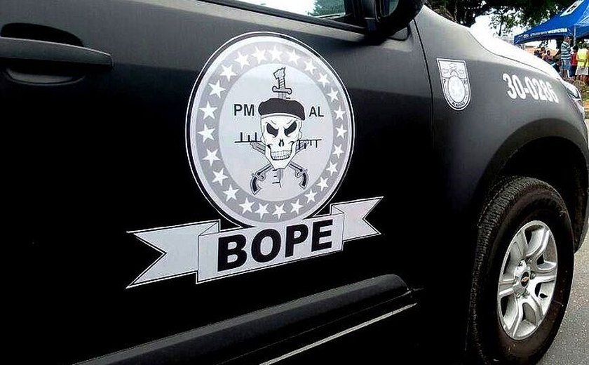 Bope apreende 18kg de drogas no Benedito Bentes