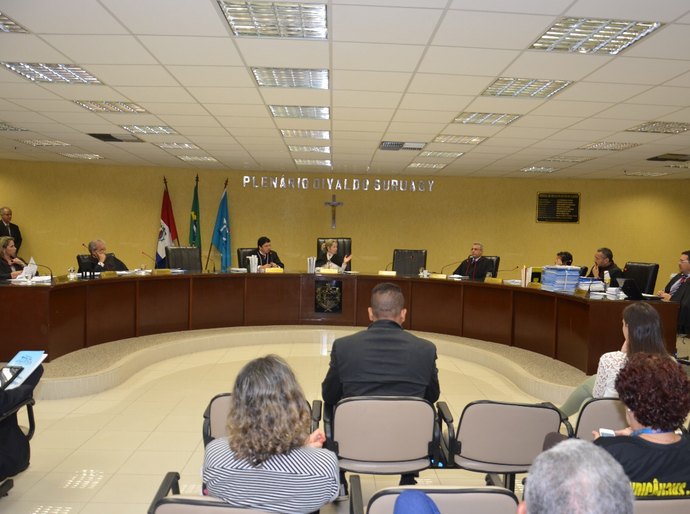 TCE envia para Assembleia, anteprojeto de reposição salarial dos servidores