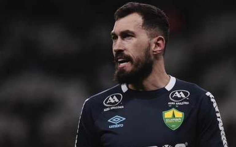 Walter faz grandes defesas e garante o empate sem gols do Cuiabá com o Atlético-GO
