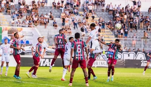 Clássico das Copas termina sem gols e decisão da liderança fica para a última rodada