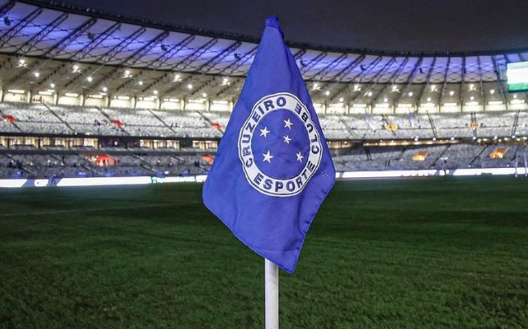 Cruzeiro mandará jogos contra Botafogo e Corinthians no Mineirão após reforma do gramado