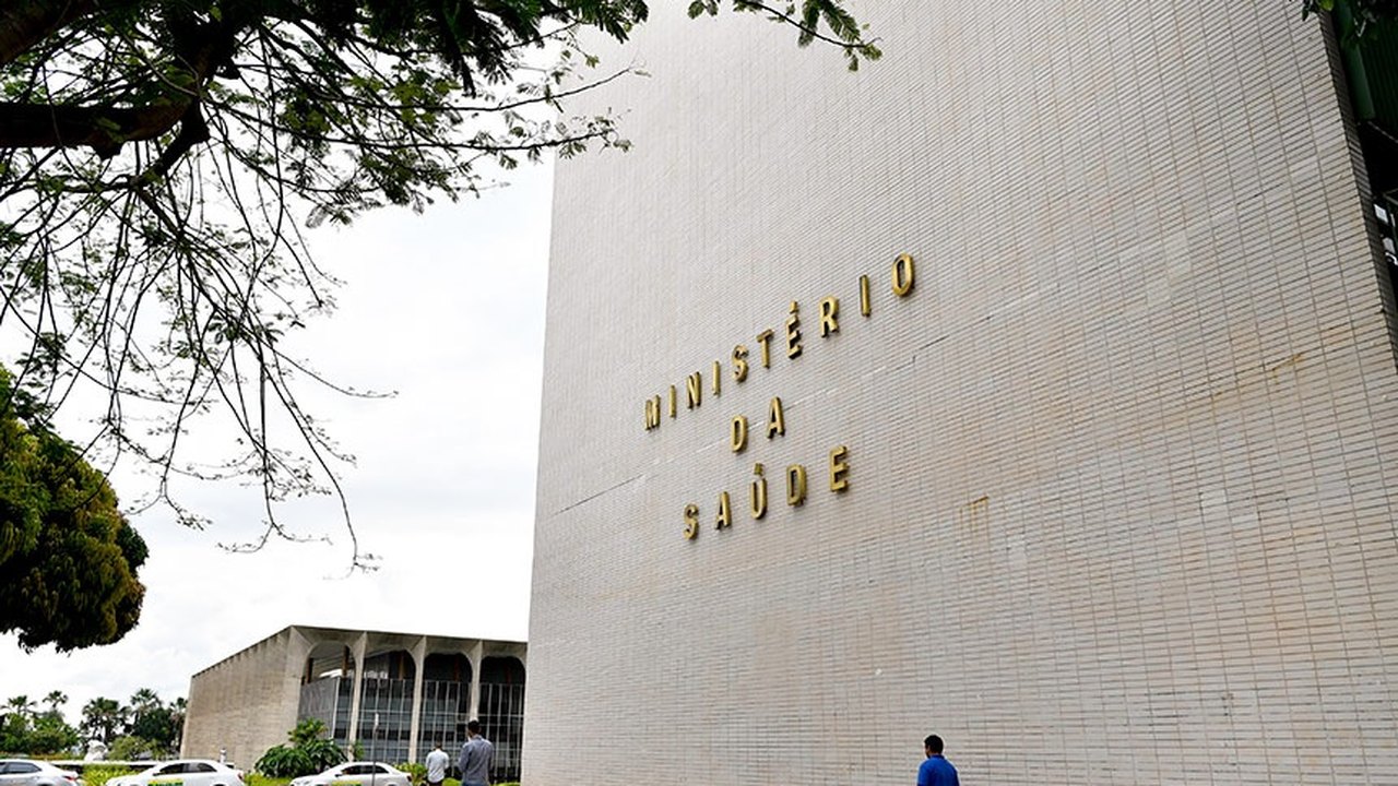 Agora Tem Especialistas: Ministério da Saúde lança em Maragogi (AL) carreta de saúde da mulher para diagnóstico precoce de câncer de mama e do colo do útero