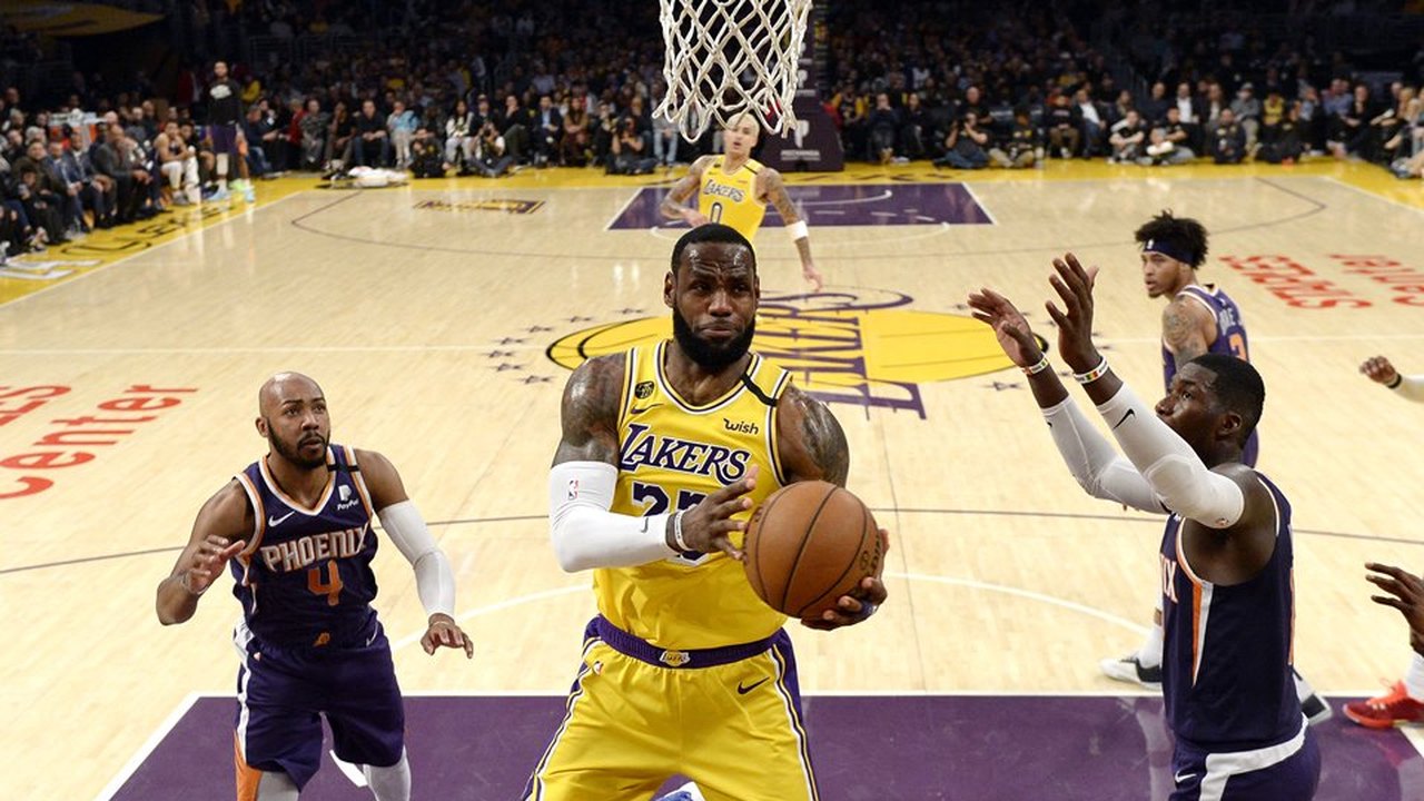 Líderes, Lakers e Bucks vencem em casa na rodada da NBA