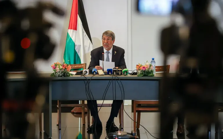 Negociadores se esforçam para resgatar acordo de cessar-fogo em Gaza, após incidente mortal