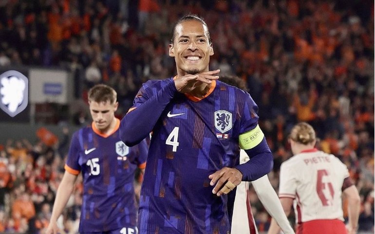 Holanda só precisa do segundo tempo em amistoso para marcar quatro gols no Canadá