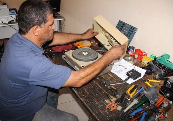 Alagoanos fomentam mercado de toca-discos e da compra e venda de LP&#8217;s