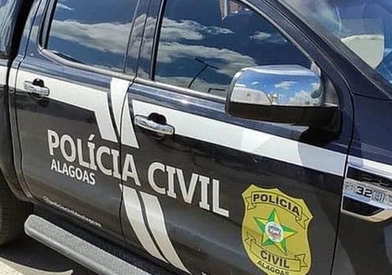 Mulher é presa em Coqueiro Seco por tráfico de drogas e corrupção de menores