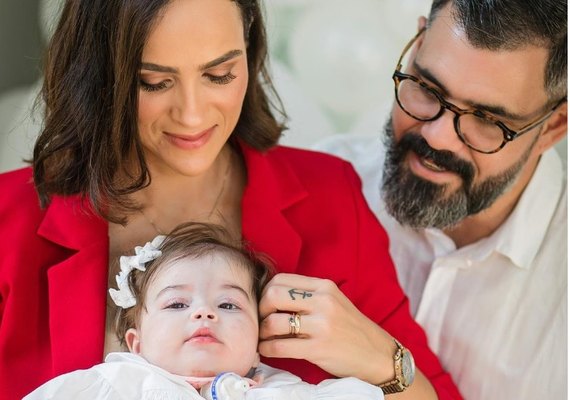 Leticia Cazarré pede orações para filha caçula: 'Está com temperatura e frequência cardíaca instáveis'
